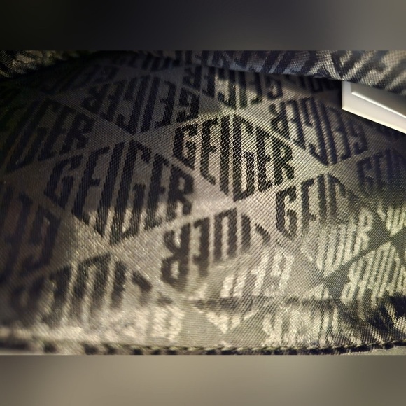 Kurt Geiger London Kensington Gray Quilted Leather XXL handbag 15x10x6” - Picture 5 of 6